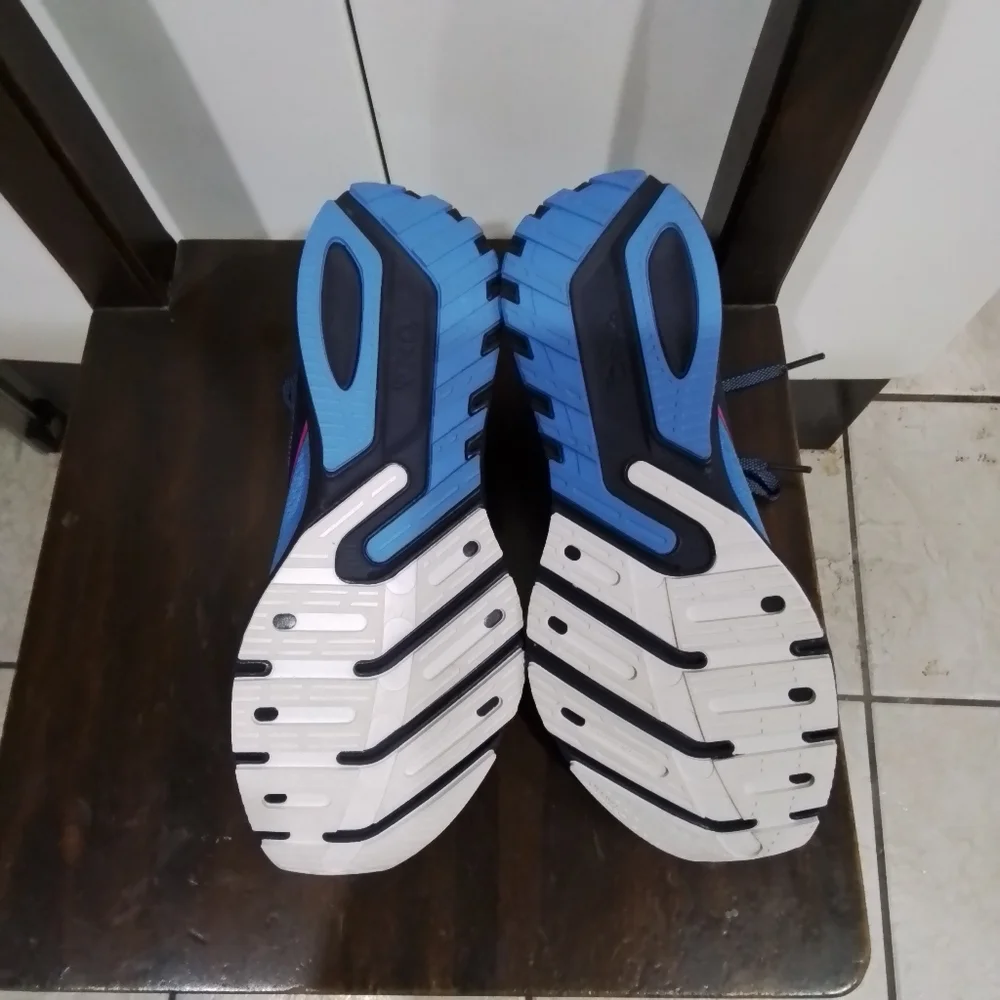 Brooks Launch 10 Sneakers NWOT Size 9.5 - Picture 4 of 4